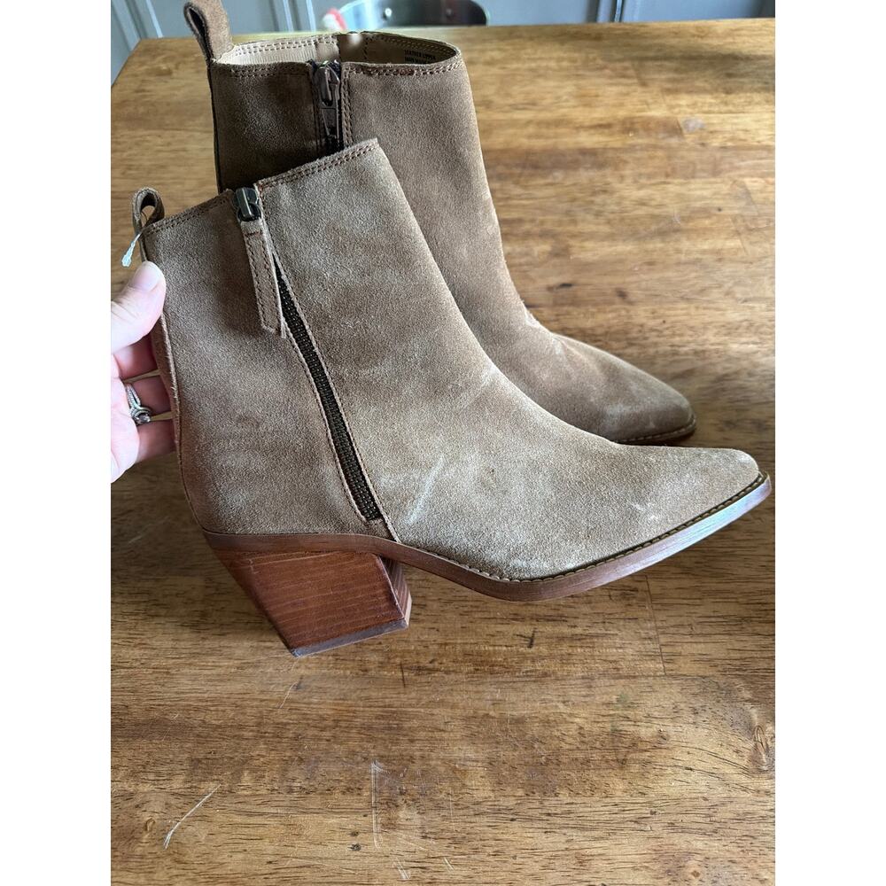 House of Harlow Women's Suede Booties size 9 NWT - Picture 2 of 7